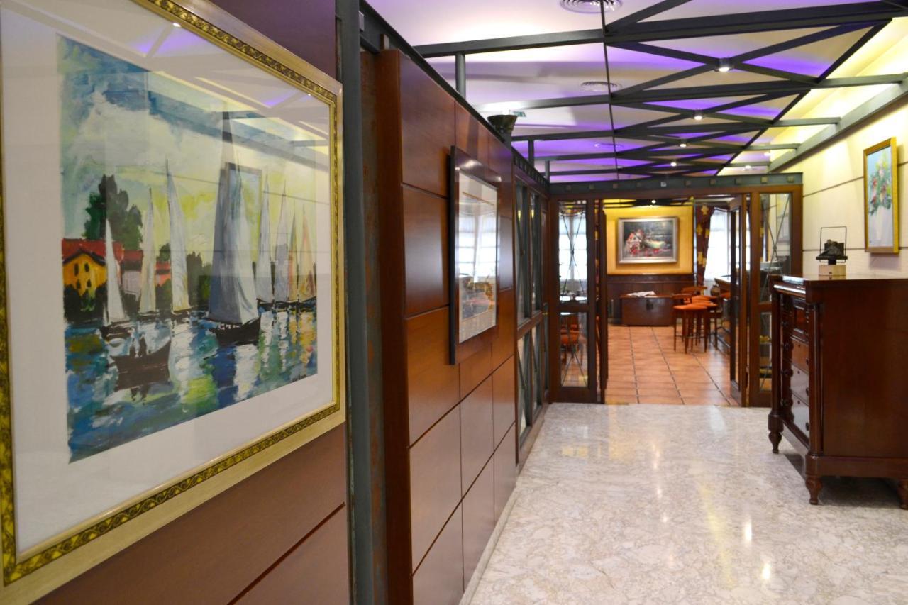 Hotel Alda El Suizo Феррол Экстерьер фото