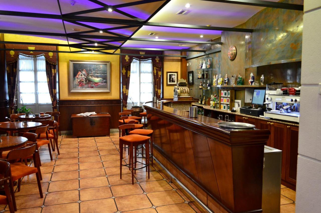 Hotel Alda El Suizo Феррол Экстерьер фото