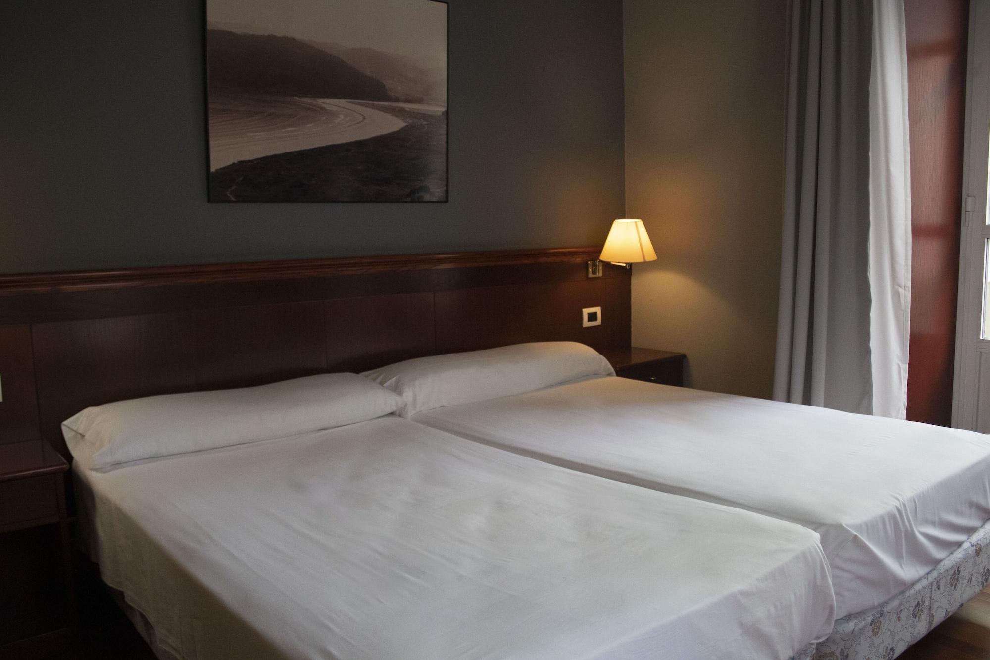 Hotel Alda El Suizo Феррол Экстерьер фото