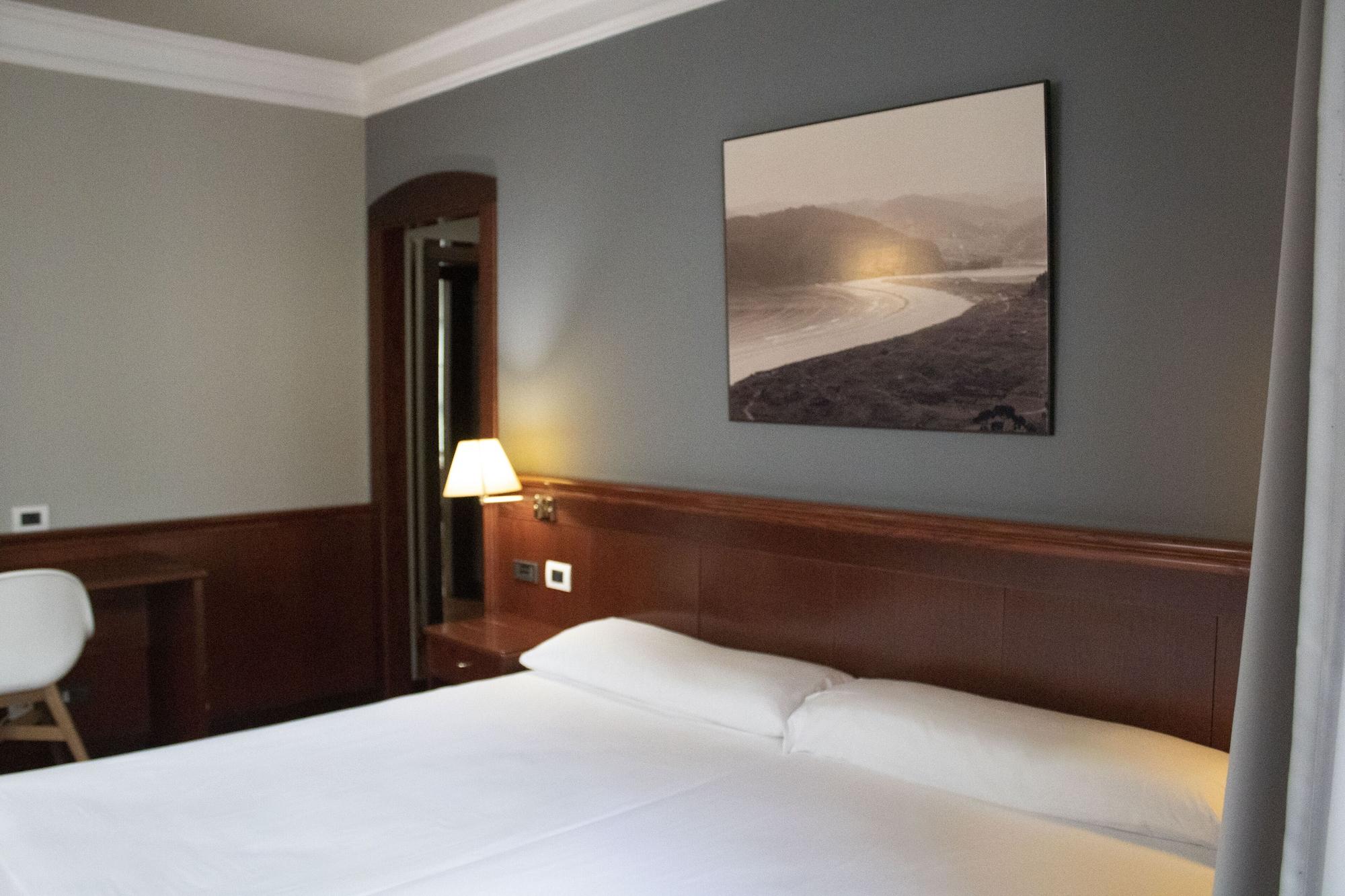 Hotel Alda El Suizo Феррол Экстерьер фото