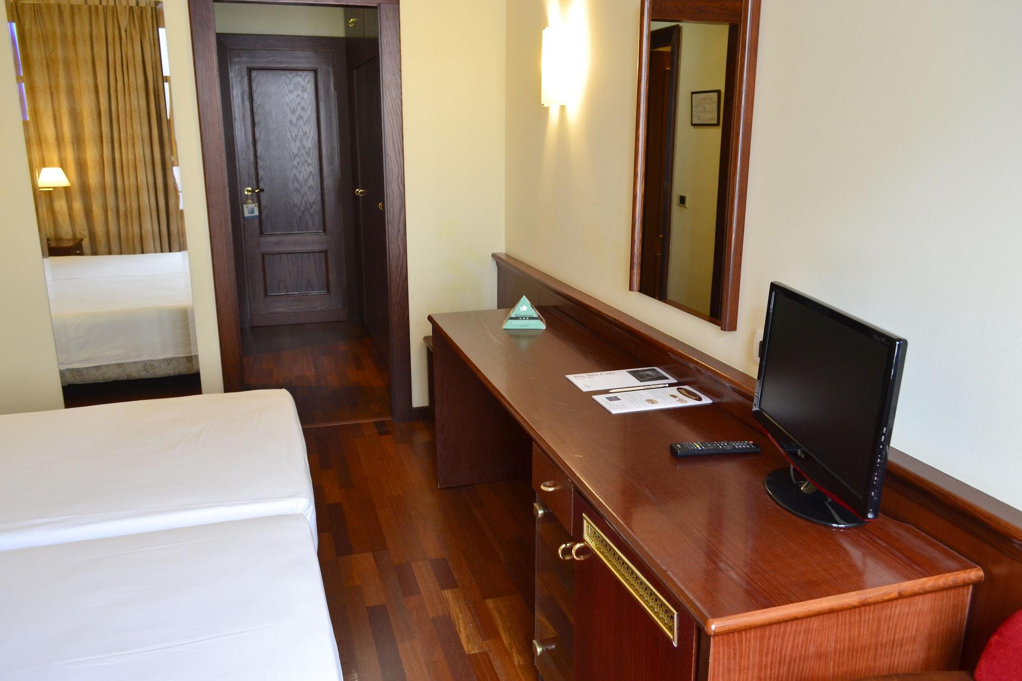 Hotel Alda El Suizo Феррол Экстерьер фото
