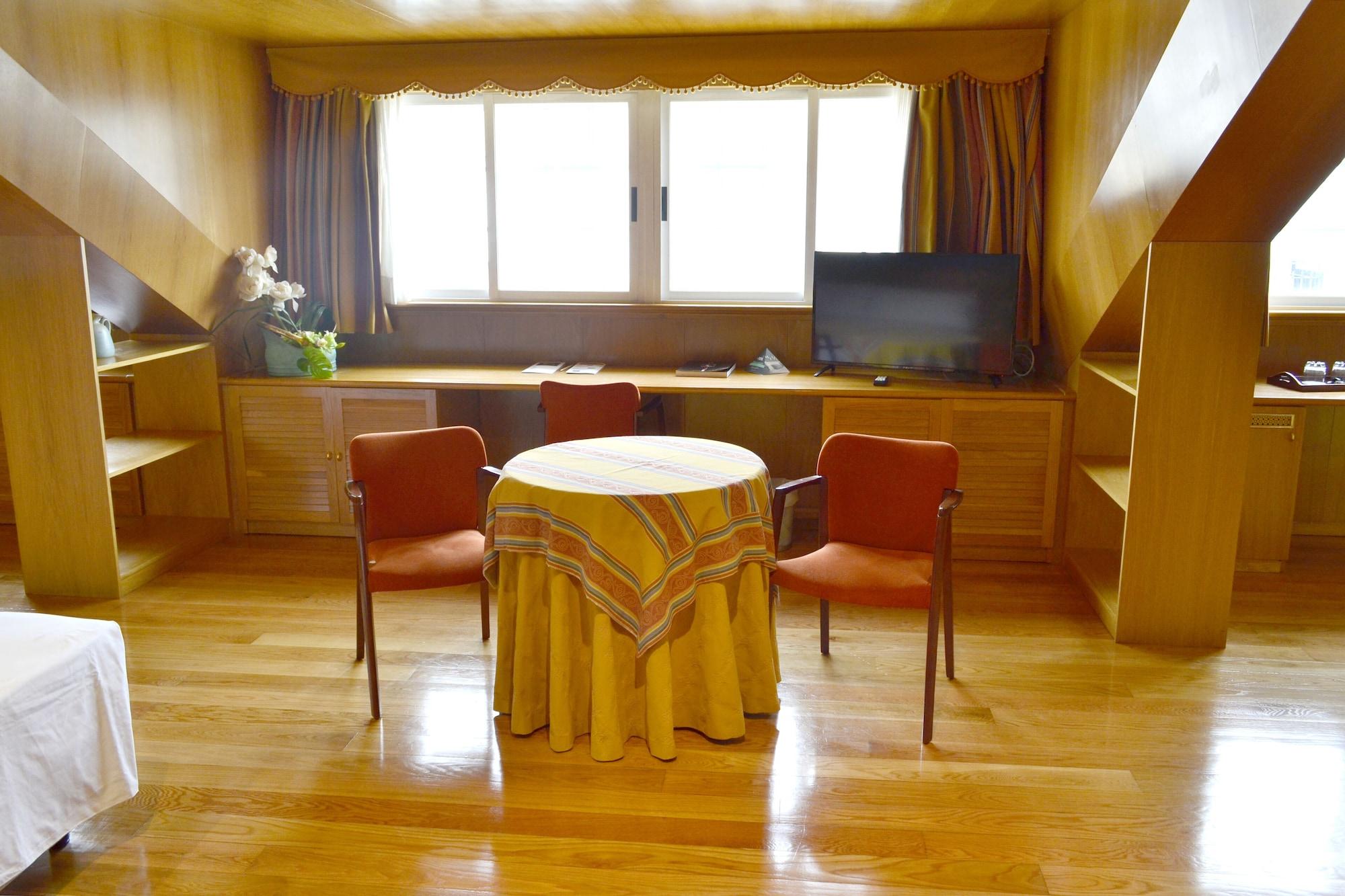 Hotel Alda El Suizo Феррол Экстерьер фото