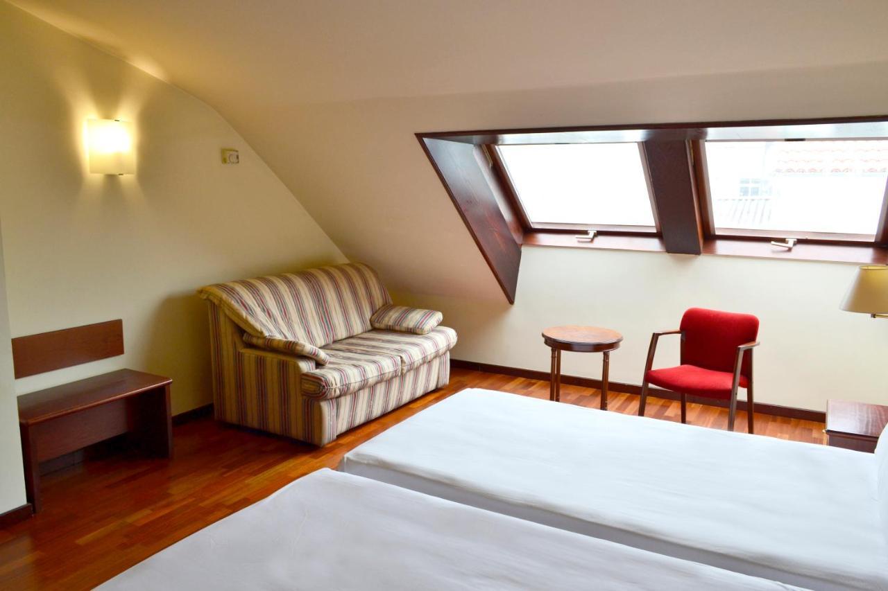 Hotel Alda El Suizo Феррол Экстерьер фото