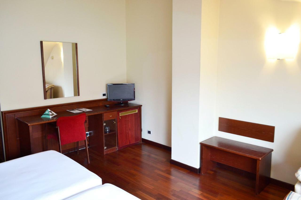 Hotel Alda El Suizo Феррол Экстерьер фото