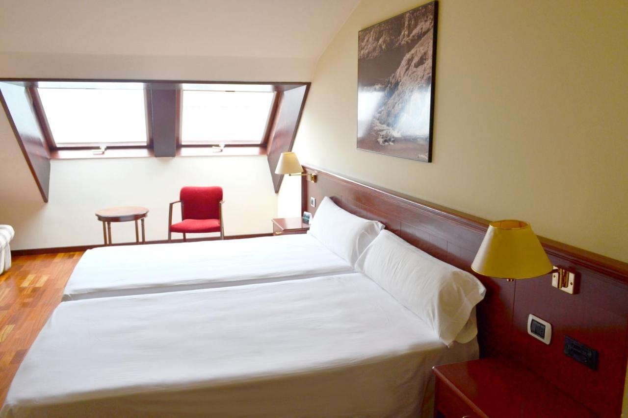 Hotel Alda El Suizo Феррол Экстерьер фото